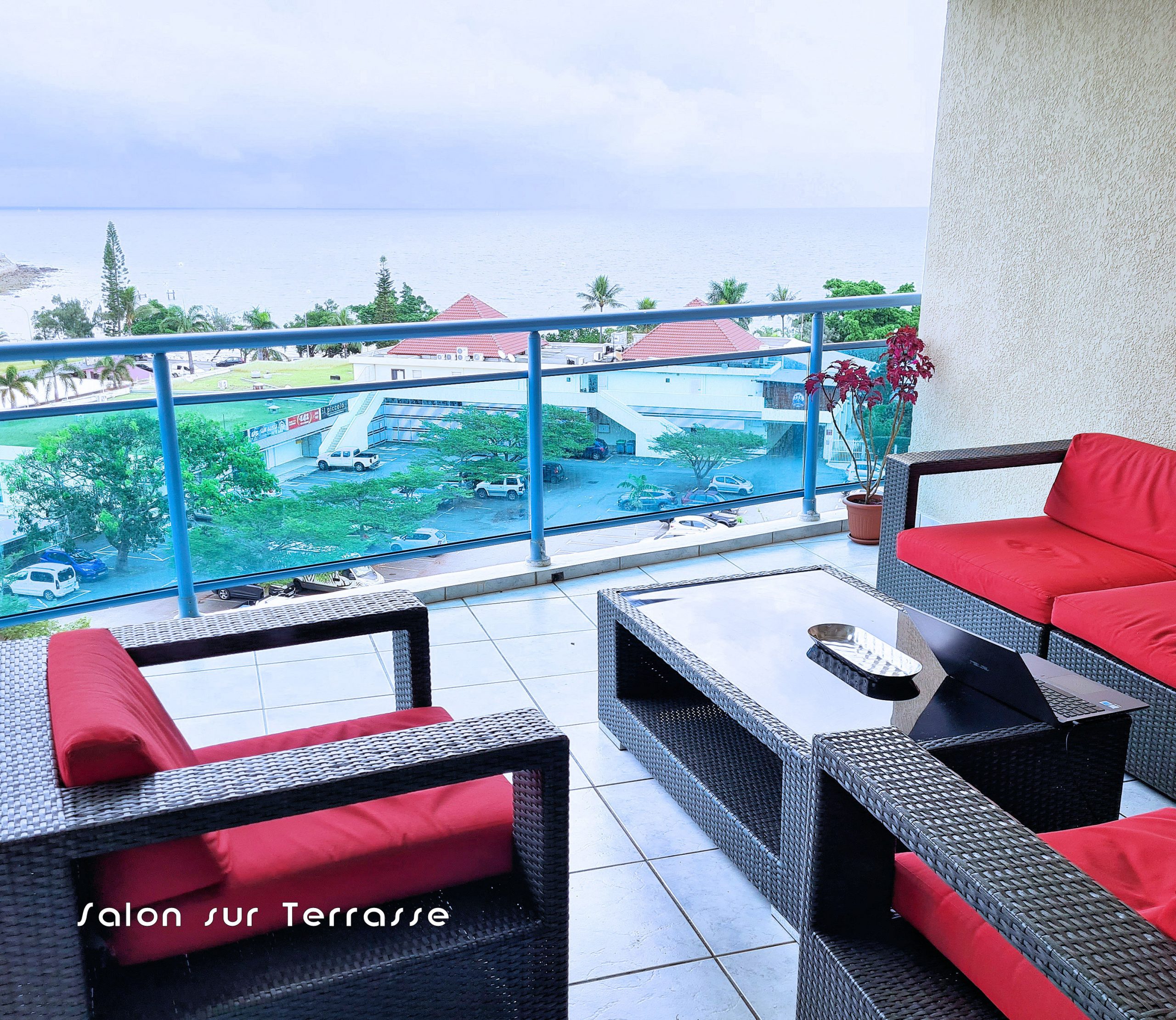 Vue-10-Salon-sur-Terrasse