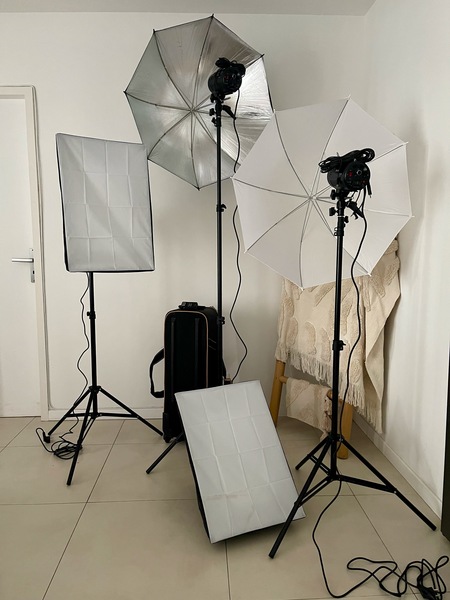 large_b663c213-02cd-4b44-8d0e-e692e119a2e4