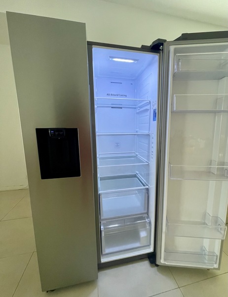 large_e8350865-86a7-490c-968f-4e810f19a4f3